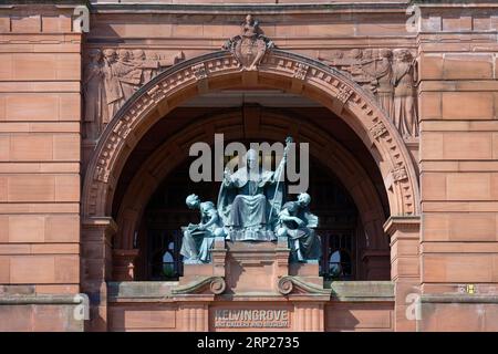 Détail, Sculpture, Kelvingrove Art Gallery and Museum, Finnieston, Glasgow, Écosse, Grande-Bretagne Banque D'Images