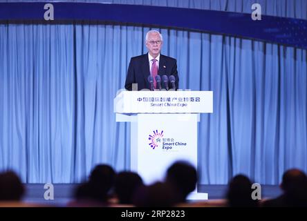 (180823) -- CHONGQING, 23 août 2018 -- le ministre émérite de Singapour, Goh Chok Tong, prend la parole lors de la cérémonie d'ouverture de la première Smart China Expo dans la municipalité de Chongqing, dans le sud-ouest de la Chine, le 23 août 2018.) CHINA-CHONGQING-SMART CHINA EXPO-OPENING (CN) WANGXQUANCHAO PUBLICATIONXNOTXINXCHN Banque D'Images