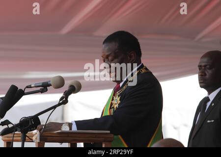 (180826) -- HARARE, 26 août 2018 -- le président du Zimbabwe Emmerson Mnangagwa prend la parole lors de son inauguration au National Sports Stadium de Harare, Zimbabwe, le 26 août 2018. Emmerson Mnangagwa a prêté serment dimanche pour son premier mandat de cinq ans en tant que président du Zimbabwe par le juge en chef Luke Malaba. (djj) ZIMBABWE-HARARE-PRESIDENT-INAUGURATION ZhangxYuliang PUBLICATIONxNOTxINxCHN Banque D'Images