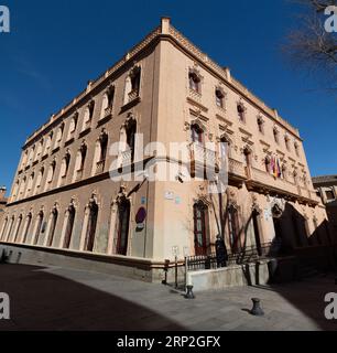 Tolède, Espagne-17 FÉVRIER 2022 : vue extérieure de l'Antiguo Hotel Castilla à Tolède, Espagne. Banque D'Images