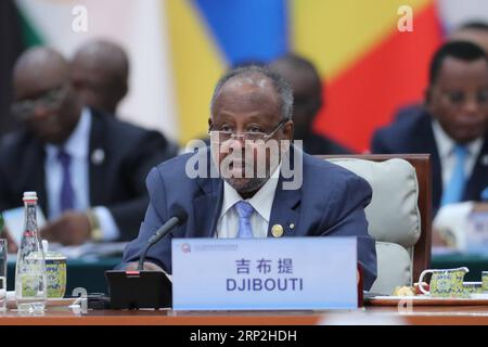 (180904) -- BEIJING, 4 septembre 2018 -- le président de Djibouti Ismail Omar Guelleh assiste à une table ronde du Sommet de Beijing 2018 du Forum sur la coopération sino-africaine (FOCAC) à Beijing, capitale de la Chine, le 4 septembre 2018. )(mcg) CHINA-BEIJING-FOCAC-ROUND TABLE (CN) JuxPeng PUBLICATIONxNOTxINxCHN Banque D'Images