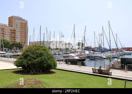 Mai 25 2023 - Cagliari, Sardaigne en Italie : agitation autour du port Banque D'Images