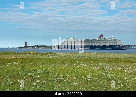 Mein Schiff bateau de croisière au large de Laboe, Kiel Fjord, Schleswig-Holstein, Allemagne Banque D'Images