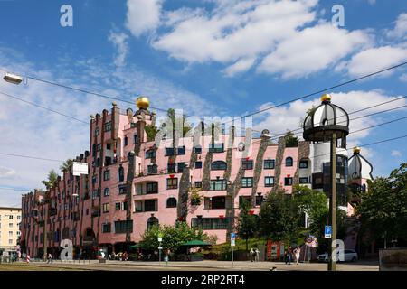 Citadelle verte de Friedensreich Hundertwasser dans le centre-ville de Magdebourg, Saxe-Anhalt, Allemagne Banque D'Images