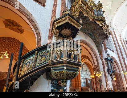 Chaire à l'intérieur de la cathédrale de Roskilde - Roskilde, Danemark Banque D'Images