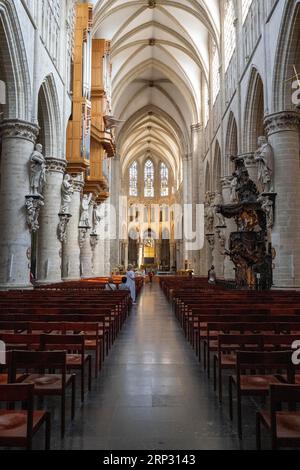 Cathédrale de St. Michael et St. Gudula, vue intérieure, église catholique romaine médiévale dans le centre de Bruxelles, Belgique Banque D'Images