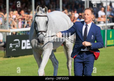 30 août 2023 Burghley Horse Trials inspection vétérinaire Oliver Towned avec Swallow, Springs Banque D'Images