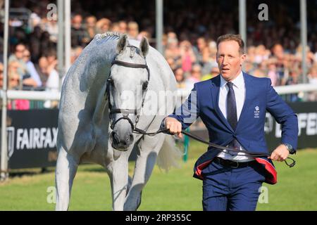30 août 2023 Burghley Horse Trials inspection vétérinaire Oliver Towned avec Swallow, Springs Banque D'Images