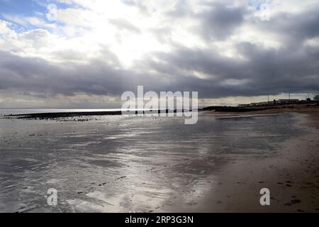 La plage Porthcawl station balnéaire, pays de Galles du Sud, Royaume-Uni. Banque D'Images