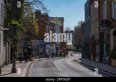 Ceci est Hampstead Village, un quartier célèbre dans le nord-ouest de Londres le 26 mars 2022 à Londres, Royaume-Uni Banque D'Images