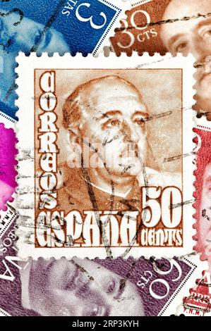 Madrid, Espagne ; 08-13-2023, timbres-poste avec le portrait du dictateur espagnol Francisco Franco qui a commencé la guerre civile et gouverné l'Espagne plus tard Banque D'Images