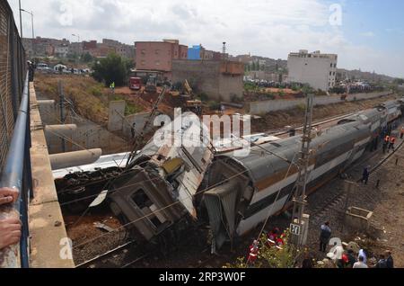 Actualités Bilder des Tages (181016) -- BOUKNADEL, 16 octobre 2018 () -- une photo prise le 16 octobre montre le site de l'accident de train à Bouknadel, Maroc. Un train a déraillé mardi dans le nord du Maroc, tuant six passagers et en blessant 86 autres, a indiqué une source officielle. ()(rh) MAROC-BOUKNADEL-TRAIN-ACCIDENT Xinhua PUBLICATIONxNOTxINxCHN Banque D'Images