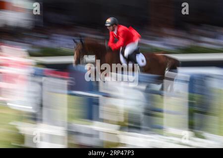 Mailand, Italie. 03 septembre 2023. Sport équestre : Championnat d'Europe, saut d'obstacles, individuel, finale avec 2 manches. Le sauteur allemand Philipp Weishaupt monte sur Zineday. Crédit : Friso Gentsch/dpa/Alamy Live News Banque D'Images