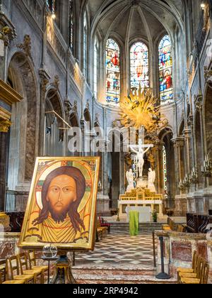 L'autel dans le Chœur, Église Saint Joyeux, Église catholique avec des œuvres d'art, Paris, France, Europe, UE. Banque D'Images