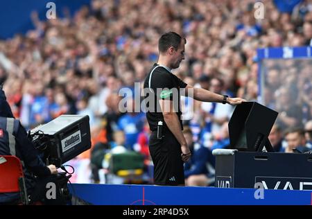 Glasgow, Royaume-Uni. 3 septembre 2023. Arbitre Don Robertson lors du Scottish Premiership Match au Ibrox Stadium, Glasgow. Le crédit photo devrait se lire : Neil Hanna/Sportimage crédit : Sportimage Ltd/Alamy Live News Banque D'Images