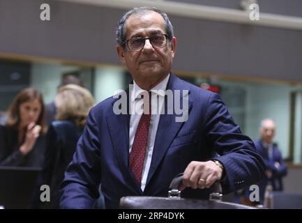 (181105) -- BRUXELLES, le 5 novembre 2018 -- le ministre italien des Finances, Giovanni Tria, arrive à une réunion des ministres des Finances de la zone euro à Bruxelles, Belgique, le 5 novembre 2018. ) (rh) BELGIQUE-BRUXELLES-EUROGROUPE-MINISTRE DES FINANCES-RÉUNION YexPingfan PUBLICATIONxNOTxINxCHN Banque D'Images