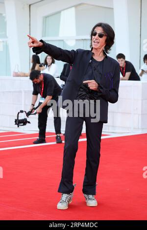 Alberto Fortis assiste à un tapis rouge pour le film "Poor Things" au 80e Festival International du film de Venise le 01 septembre 2023 à Venise, ITA Banque D'Images