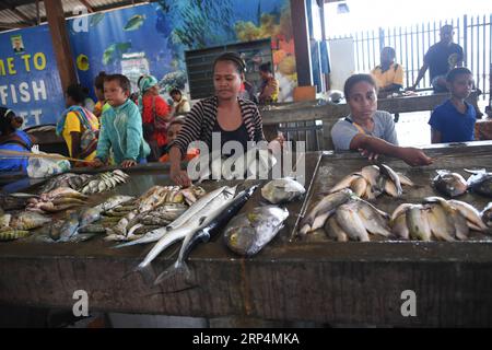 (181112) -- PORT MORESBY, 12 novembre 2018 -- la photo prise le 11 novembre 2018 montre un marché aux poissons à Port Moresby, Papouasie-Nouvelle-Guinée. Les dirigeants des économies de la région Asie-Pacifique se réunissent à Port Moresby, la capitale de la Papouasie-Nouvelle-Guinée, pour la semaine des dirigeants de la coopération économique Asie-Pacifique (APEC) du 12 au 18 novembre. (dtf) PAPOUASIE-NOUVELLE-GUINÉE-PORT MORESBY-APEC LuixSiuxWai PUBLICATIONxNOTxINxCHN Banque D'Images