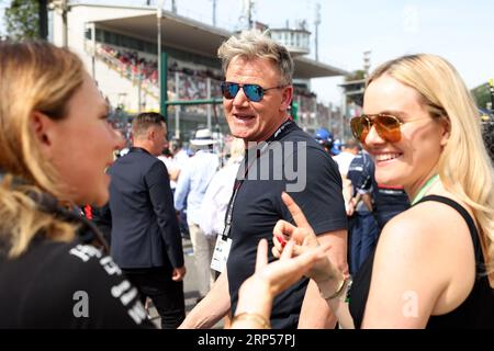 Monza, Italie. 03 septembre 2023. Gordon Ramsey (GBR) Celebrity Chef sur la grille. 03.09.2023. Formula 1 World Championship, Rd 15, Grand Prix d'Italie, Monza, Italie, jour de la course. Le crédit photo doit se lire : XPB/Press Association Images. Crédit : XPB Images Ltd/Alamy Live News Banque D'Images