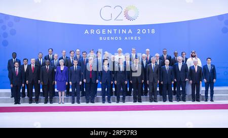 (181202) -- PÉKIN, 2 décembre 2018 -- le président chinois Xi Jinping (6e R, avant) pose pour une photo de groupe avec d'autres dirigeants participant au 13e sommet du Groupe des 20 (G20) à Buenos Aires, Argentine, le 30 novembre 2018. Le 13e sommet du G20 se tient ici vendredi. Xi Jinping a prononcé un discours intitulé regarder au-delà de l'horizon et diriger l'économie mondiale dans la bonne direction lors de la première session du sommet. Xinhua Headlines : Xi exhorte le G20 à orienter l'économie mondiale dans la bonne direction LixTao PUBLICATIONxNOTxINxCHN Banque D'Images