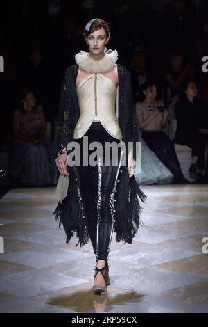 Venise, Italie. 02 septembre 2023. VENISE, ITALIE - SEPTEMBRE 02 : Giorgio Armani participe au défilé Giorgio Armani 'One Night in Venice' le 02 septembre 2023 à Venise, en Italie. Crédit : dpa/Alamy Live News Banque D'Images