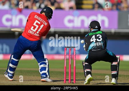 Birmingham 3 septembre : Jonny Bairstow d'Angleterre bat avec WC Tim Seifert de Nouvelle-Zélande lors de la troisième vitalité T20 International England Men v New Zealand Men à Edgbaston le 2023 septembre Birmingham Angleterre . Crédit : PATRICK ANTHONISZ/Alamy Live News Banque D'Images