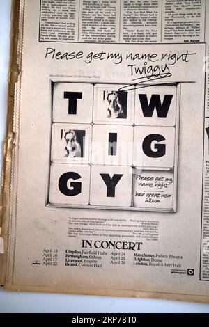 Publicité pour Twiggy Album et tournée dans les années 1970 New musical Express NME Magazine Banque D'Images