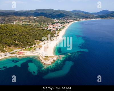 Vue aérienne, plage EMA, Toroni, Torone, Sithonia, Chalcidique, Macédoine centrale, Grèce Banque D'Images