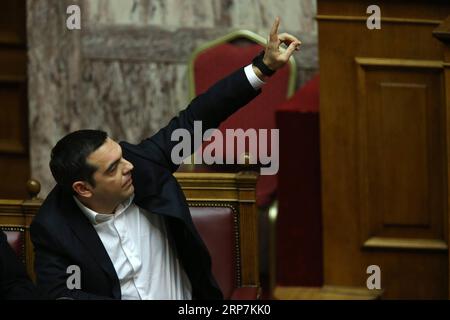 (190208) -- ATHÈNES, le 8 février 2019 -- le Premier ministre grec Alexis Tsipras s'adresse aux législateurs grecs au sujet du protocole d'adhésion à l'OTAN de l'ex-République yougoslave de Macédoine (ARYM), à Athènes, en Grèce, le 8 février 2019. Le Parlement grec a approuvé vendredi le protocole sur l'adhésion de l'ex-République yougoslave de Macédoine (ARYM) à l'Organisation du Traité de l'Atlantique Nord (OTAN) sous son nouveau nom de République de Macédoine du Nord. GRÈCE-ATHÈNES-ARYM-ADHÉSION À L'OTAN APPROBATION DU PROTOCOLE MARIOSXLOLOS PUBLICATIONXNOTXINXCHN Banque D'Images