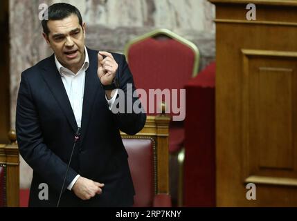 (190208) -- ATHÈNES, le 8 février 2019 -- le Premier ministre grec Alexis Tsipras s'adresse aux législateurs grecs au sujet du protocole d'adhésion à l'OTAN de l'ex-République yougoslave de Macédoine (ARYM), à Athènes, en Grèce, le 8 février 2019. Le Parlement grec a approuvé vendredi le protocole sur l'adhésion de l'ex-République yougoslave de Macédoine (ARYM) à l'Organisation du Traité de l'Atlantique Nord (OTAN) sous son nouveau nom de République de Macédoine du Nord. GRÈCE-ATHÈNES-ARYM-ADHÉSION À L'OTAN APPROBATION DU PROTOCOLE MARIOSXLOLOS PUBLICATIONXNOTXINXCHN Banque D'Images