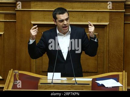 (190208) -- ATHÈNES, le 8 février 2019 -- le Premier ministre grec Alexis Tsipras s'adresse aux législateurs grecs au sujet du protocole d'adhésion à l'OTAN de l'ex-République yougoslave de Macédoine (ARYM), à Athènes, en Grèce, le 8 février 2019. Le Parlement grec a approuvé vendredi le protocole sur l'adhésion de l'ex-République yougoslave de Macédoine (ARYM) à l'Organisation du Traité de l'Atlantique Nord (OTAN) sous son nouveau nom de République de Macédoine du Nord. GRÈCE-ATHÈNES-ARYM-ADHÉSION À L'OTAN APPROBATION DU PROTOCOLE MARIOSXLOLOS PUBLICATIONXNOTXINXCHN Banque D'Images