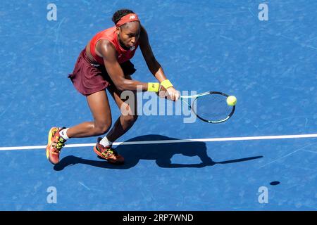 Coco Gauff (États-Unis) en compétition dans le Round 2 du US Open de tennis 2023. Banque D'Images