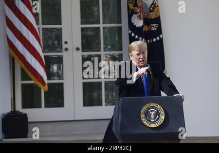 (190215) -- WASHINGTON, le 15 février 2019 -- le président américain Donald Trump prend la parole à la Rose Garden à la Maison Blanche à Washington D.C., aux États-Unis, le 15 février 2019. Trump a annoncé vendredi qu'il signerait une urgence nationale pour étendre le mur frontalier entre les États-Unis et le Mexique et faire pression pour sa promesse de campagne de signature. ETATS-UNIS-WASHINGTON D.C.-TRUMP-URGENCE NATIONALE HUXYOUSONG PUBLICATIONXNOTXINXCHN Banque D'Images