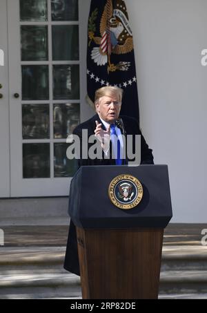 (190215) -- WASHINGTON, le 15 février 2019 -- le président américain Donald Trump prend la parole à la Rose Garden à la Maison Blanche à Washington D.C., aux États-Unis, le 15 février 2019. Trump a annoncé vendredi qu'il signerait une urgence nationale pour étendre le mur frontalier entre les États-Unis et le Mexique et faire pression pour sa promesse de campagne de signature. ETATS-UNIS-WASHINGTON D.C.-TRUMP-URGENCE NATIONALE HUXYOUSONG PUBLICATIONXNOTXINXCHN Banque D'Images