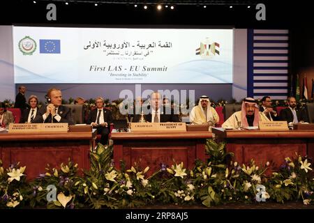 (190224) -- SHARM EL-SHEIKH (ÉGYPTE), le 24 février 2019 -- des représentants assistent au premier sommet Ligue des États arabes (LEA)-UE à Charm el-Sheikh, Égypte, le 24 février 2019. Le premier sommet de la Ligue de LAS-UE a débuté dimanche à Charm el-Cheikh, ville balnéaire égyptienne de la mer Rouge, avec la participation de plus de 50 pays européens et arabes. ÉGYPTE-SHARM EL-SHEIKH-LAS-EU SOMMET AHMEDXGOMAA PUBLICATIONXNOTXINXCHN Banque D'Images