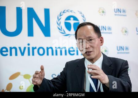 (190311) -- NAIROBI, 11 mars 2019 (Xinhua) -- Yao Tandong, de l'Académie chinoise des sciences, reçoit une interview de Xinhua lors d'une session du Forum des Nations Unies sur la science, la politique et les entreprises sur l'environnement à Nairobi, Kenya, le 10 mars 2019. TO GO WITH : Interview : un scientifique chinois encourage la collaboration internationale pour lutter contre les impacts climatiques dans la région Pan-troisième pôle (Xinhua/Zhang Yu) KENYA-NAIROBI-CHINESE SCIENTIST-INTERVIEW PUBLICATIONxNOTxINxCHN Banque D'Images