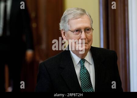 (190314) -- WASHINGTON, 14 mars 2019 -- le leader de la majorité au Sénat américain Mitch McConnell se rend au Sénat avant un vote du Sénat sur la déclaration d urgence nationale du président Donald Trump, sur Capitol Hill à Washington D.C., aux États-Unis, le 14 mars 2019. Le Sénat américain a voté jeudi 59-41 en faveur du blocage de la déclaration d urgence nationale du président Donald Trump à la frontière sud. ÉTATS-UNIS-WASHINGTON D.C.-SÉNAT-TRUMP-FRONTIÈRE DE BLOCAGE D'URGENCE TINGXSHEN PUBLICATIONXNOTXINXCHN Banque D'Images