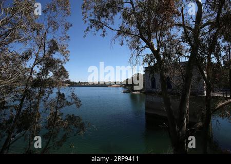 (190322) -- ATHÈNES, le 22 mars 2019 -- la photo prise le 20 mars 2019 montre une vue du lac Marathon dans la région de l'Attique orientale, en Grèce. Marathon Lake est l'un des principaux réservoirs d'approvisionnement en eau d'Athènes. Pour aller avec caractéristique : la qualité de l'eau du robinet de la Grèce reste excellente après huit ans de programme de sauvetage ) GRÈCE-ATHÈNES-JOURNÉE MONDIALE DE L'EAU-MARATHON LAC MariosxLolos PUBLICATIONxNOTxINxCHN Banque D'Images