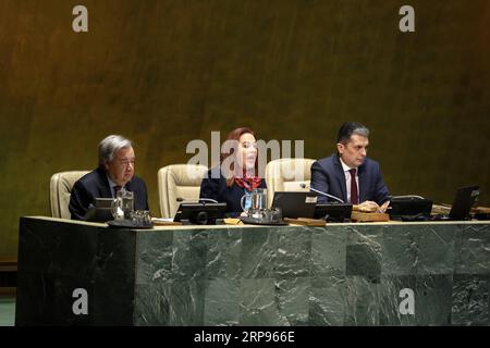 Actualités Bilder des Tages (190326) -- NATIONS UNIES, le 26 mars 2019 -- Maria Fernanda Espinosa Garces (C), présidente de l'Assemblée générale des Nations Unies, préside un événement commémorant la Journée internationale pour l'élimination de la discrimination raciale, au siège de l'ONU à New York, le 25 mars 2019. Le Secrétaire général de l'ONU Antonio Guterres a exhorté lundi la communauté internationale à renouveler sa promesse de mettre fin à la discrimination raciale. ASSEMBLÉE GÉNÉRALE-ONU-ÉLIMINATION DE LA DISCRIMINATION RACIALE LIXMUZI PUBLICATIONXNOTXINXCHN Banque D'Images