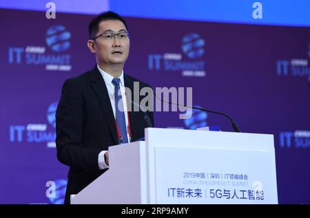 (190331) -- SHENZHEN, 31 mars 2019 (Xinhua) -- Ma Huateng, fondatrice et PDG du géant de l'Internet Tencent, prononce un discours lors du Sommet INFORMATIQUE DE Chine (Shenzhen) à Shenzhen, dans la province du Guangdong, dans le sud de la Chine, le 31 mars 2019. (Xinhua/Mao Siqian) SOMMET CHINE-SHENZHEN-IT (CN) PUBLICATIONxNOTxINxCHN Banque D'Images