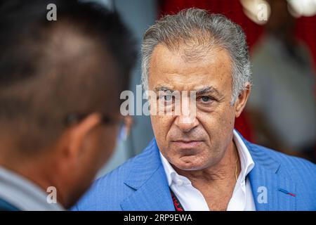 Monza, Italie. 03 septembre 2023. L'ancien pilote français de F1 Jean Alesi est vu dans le paddock avant le Grand Prix italien de F1 à l'Autodromo Nazionale Monza. Crédit : SOPA Images Limited/Alamy Live News Banque D'Images