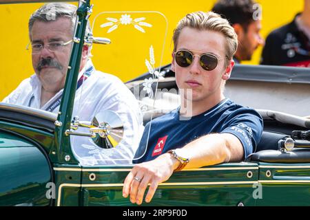 Monza, Italie. 03 septembre 2023. Liam Lawson, pilote néo-zélandais de la Scuderia AlphaTauri, assiste à une parade de pilotes avant le Grand Prix de F1 d'Italie à l'Autodromo Nazionale Monza. Crédit : SOPA Images Limited/Alamy Live News Banque D'Images