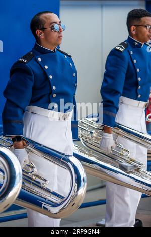 02 septembre 2023 : l'Air Force Band dans le tunnel lors d'un match de football de saison régulière de la NCAA entre les Colonials de Robert Morris et les Falcons de l'Air Force le 02 septembre 2023, au Falcon Stadium de l'United States Air Force Academy, CO. Mat Gdowski/CSM Banque D'Images