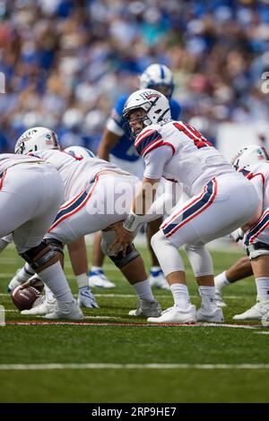 02 septembre 2023 : le quarterback de Robert Morris Tyler Szalkowski (18 ans) attend le match de football de la NCAA en saison régulière entre les Colonials de Robert Morris et les Falcons de l'Air Force le 02 septembre 2023, au Falcon Stadium de l'United States Air Force Academy, CO. Mat Gdowski/CSM Banque D'Images