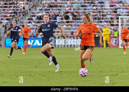 San Diego, Californie, États-Unis. 03 septembre 2023. Ryan Gareis (21), attaquant de Houston Dash, lors d'un match de football NWSL entre Houston Dash et le San Diego Wave FC au Snapdragon Stadium de San Diego, en Californie. Justin Fine/CSM/Alamy Live News Banque D'Images