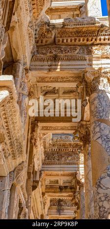 Décoration de celling dans la galerie de façade.. Bibliothèque de Celsus. Ephèse antique. Izmir, Turquie Banque D'Images