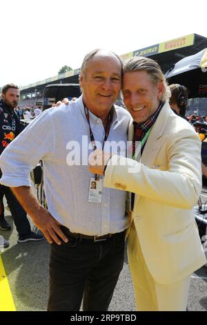 Monza, Italie. 03 septembre 2023. MONZA, Italie, 3. Septembre 2023 ; Gerhard BERGER, LAPO ELKANN (droite), Lapo ELKANN, industriel italien né à New York, ancien directeur marketing et héritier du constructeur automobile Fiat. Parco di Monza, Autodromo, Formule 1, F1, Grand Prix d'Italie, Grosser Preis von Italien, GP d'Italie, Motorsport, Race, Formel1, Honorarpflichtiges Foto, image payante, Copyright © Arthur THILL/ATP images (THILL Arthur/ATP/SPP) crédit : SPP Sport Press photo. /Alamy Live News Banque D'Images