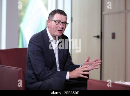 (190425) -- MELBOURNE, le 25 avril 2019 -- Daniel Andrews, premier ministre de l'État australien de Victoria, s'exprime dans une interview accordée à Xinhua à Melbourne, en Australie, le 24 avril 2019. TO GO WITH Interview : Belt and Road forum permet une coopération plus large : AUSTRALIAN State Premier ) AUSTRALIA-MELBOURNE-INTERVIEW BaixXuefei PUBLICATIONxNOTxINxCHN Banque D'Images