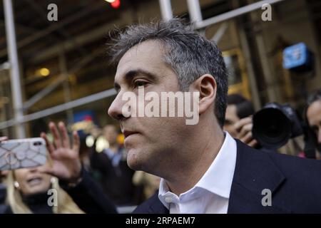 (190506) -- NEW YORK, 6 mai 2019 (Xinhua) -- Michael Cohen, ancien avocat personnel de longue date du président américain Donald Trump, quitte son appartement à Manhattan pour se présenter en prison à New York, aux États-Unis, le 6 mai 2019. Michael Cohen a commencé sa peine de trois ans de prison lundi après avoir plaidé coupable en décembre 2018 à une série de crimes, y compris des violations du financement de campagne, de l'évasion fiscale et des mensonges au Congrès. (Xinhua/Li Muzi) États-Unis-NEW YORK-MICHAEL COHEN-RAPPORT À LA PRISON PUBLICATIONxNOTxINxCHN Banque D'Images