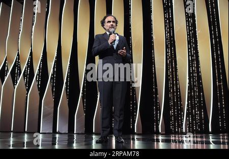 (190515) -- CANNES, 15 mai 2019 (Xinhua) -- le président du jury Alejandro Gonzalez Inarritu assiste au gala d'ouverture du 72e Festival de Cannes au Palais des Festivals de Cannes, France, le 14 mai 2019. Le 72e Festival de Cannes se tient ici du 14 au 25 mai. (Xinhua/Kim Yida) FRANCE-CANNES-FILM FESTIVAL-OUVERTURE PUBLICATIONxNOTxINxCHN Banque D'Images